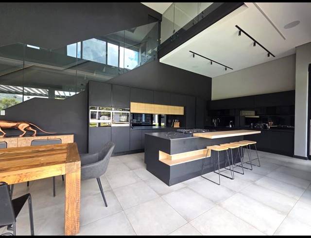 5 BEDROOM HOUSE FOR SALE IN THE ISLANDS ESTATES